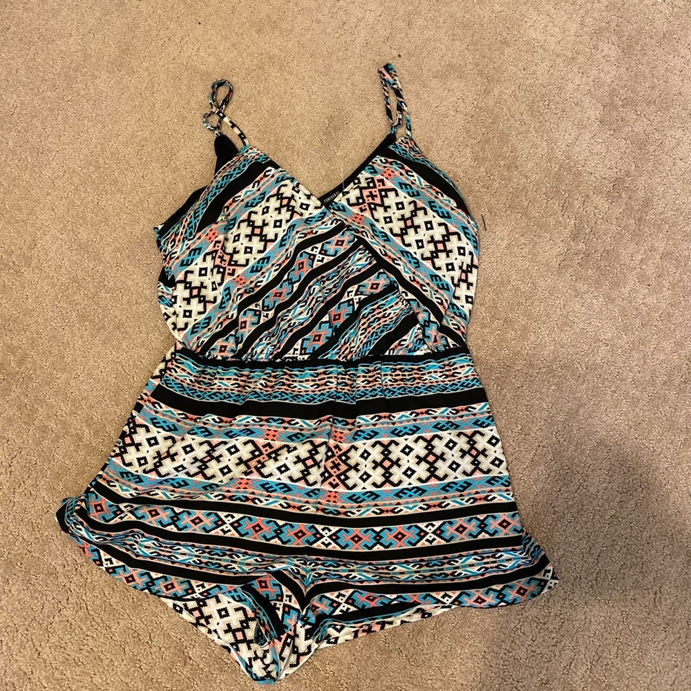 Forever 21 - Lovely spaghetti string romper, Size: M